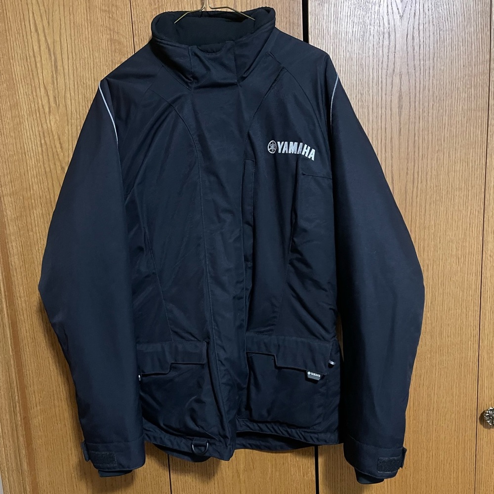 Yamaha Snowmobile Jacket Size Medium, very little wear, Excellent Condition